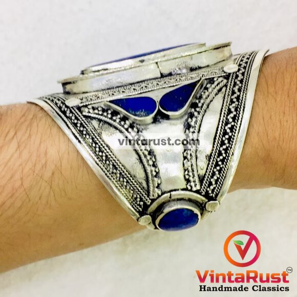 Single Lapis Lazuli Stone Cuff, Ethnic Afghan Handmade Cuff Bracelet - Picture 5 of 6